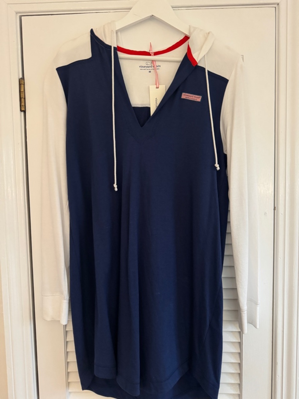 NWT Vineyard Vines color block Shep Shirt Hoodie cover-up, M, Deep Bay blue